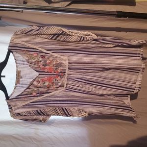 Xl floral absolutely famous top